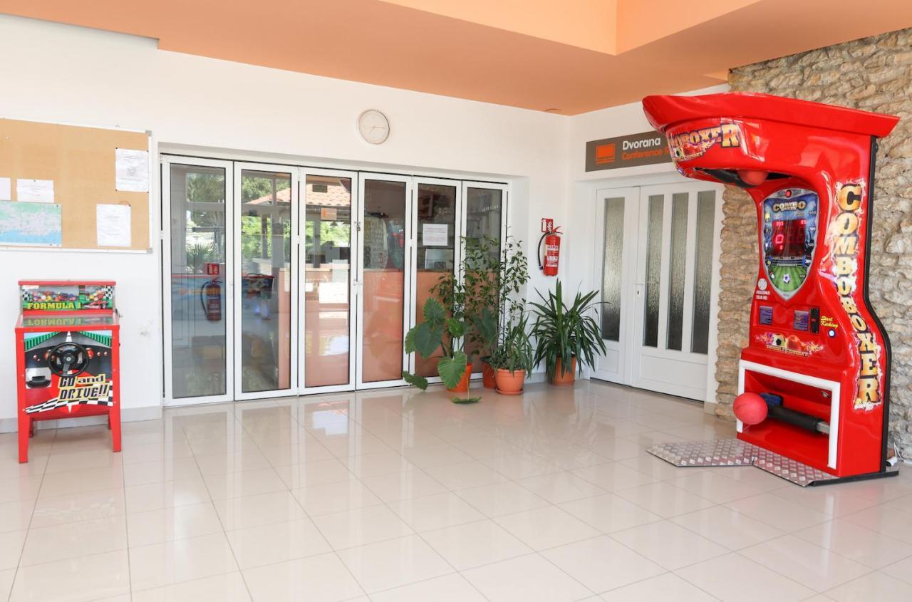 Hi Hostel זאדאר מראה חיצוני תמונה